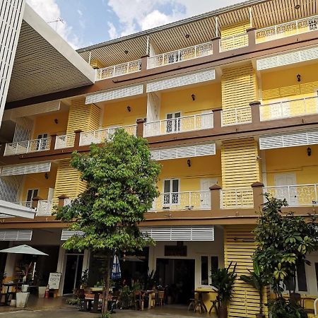 Sri Krungthep Hotel Bangkok Exterior foto